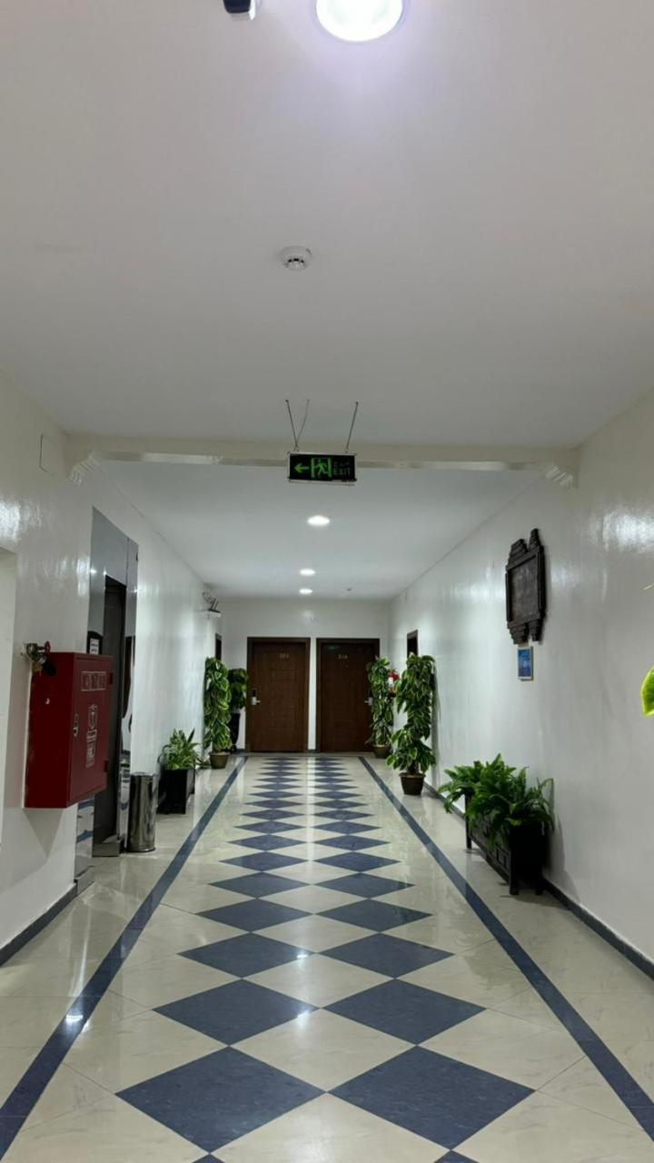 Lavina Hotel Apartments ซาคาคาห์ ภายนอก รูปภาพ